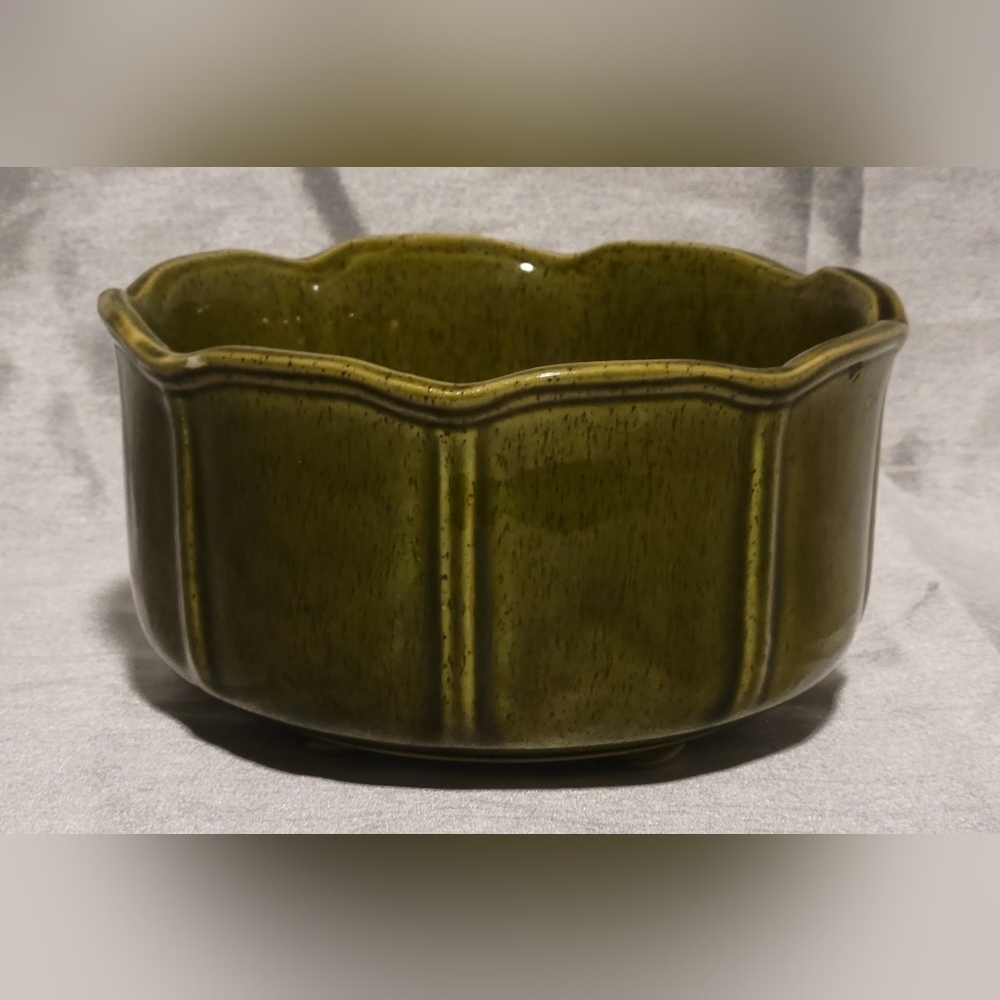 Vintage Upco 488 USA Ceramic Avacado Green Speckled Planter Bowl